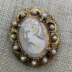 Florenza Cameo Vintage Carved Shell Faux Pearl Gold Tone Brooch